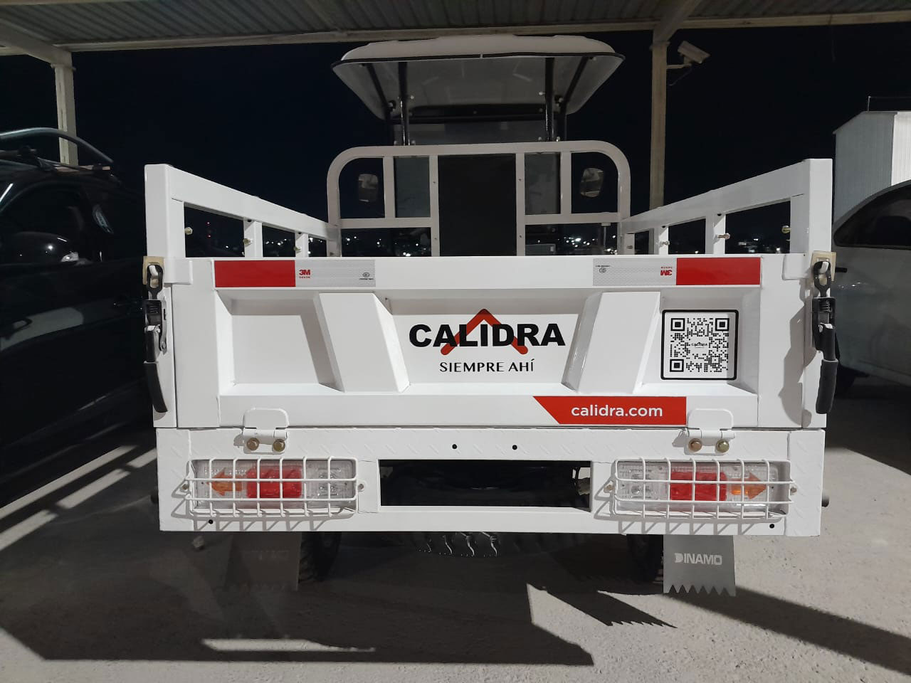 Somos Rotulación CDMX. Brindamos servicio de rotulación de autos, logotipos en vinil y señalética. Damos atención inmediata.